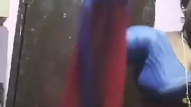 Tamil slut wife pussy show after stripping saree