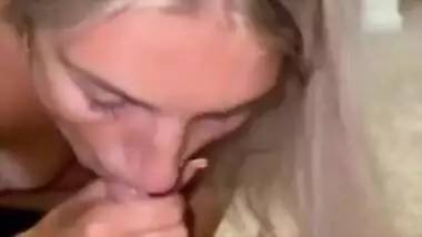 SORORITY GIRL gets HUGE FACIAL from COLLEGE BOY!! Free OnlyFans: FavoriteLittleSecret