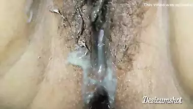 Hd Desi Indian Mms With Hot College Girlfriend And Her Boyfriend With Cumshot Inside Her Hairy Pussy