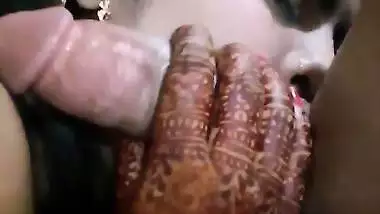 Wife gives an Indian blowjob on her suhagrat night
