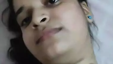 Penis Penetration of Shy Girl in Oyo – “Are Abhi gaya hi ni hai”