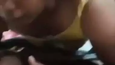 Slut Bhabhi sucks her devar’s dick in an Indian Bhabhi sex video