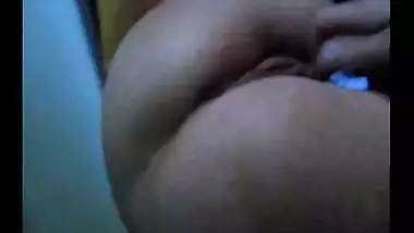 Fingering Wet and Shaved Desi Pussy