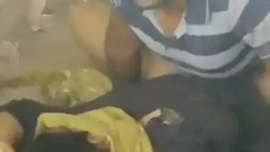 Guy took Desi teen to alley for outdoor XXX twosome that becomes MMS