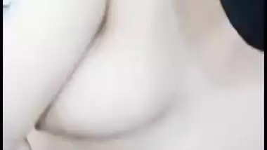 Custom XXX clip of slutty Desi model getting naked for her client