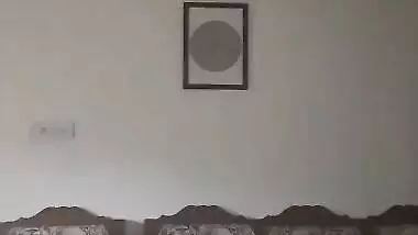 Skinny sister in law takes advantage of her sister’s husband