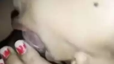 Oral XXX sex given by Desi wife is followed by making it vaginally