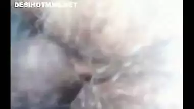 Outdoor sex porn of Desi college XXX girl with lover in the park MMS