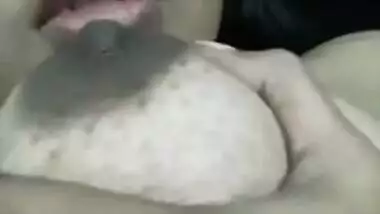 Desi lady licks nipples and not every girl can do such a porn thing