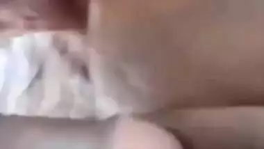 Desi slut tries her best being fucked in the MMS outdoor XXX video